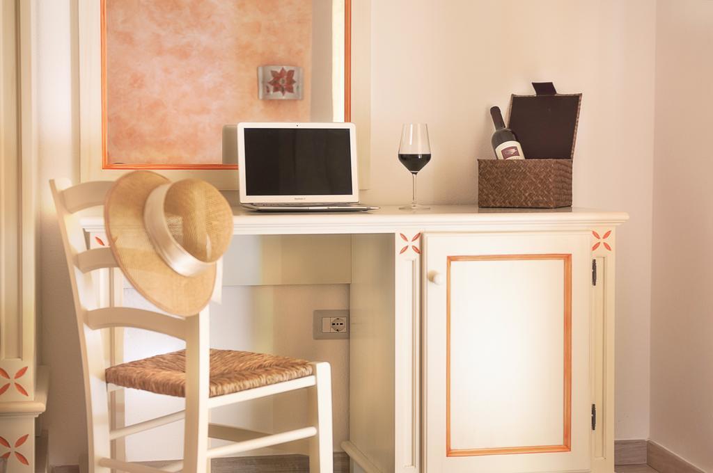 Domo La Vela - Affittacamere - Living SantʼAntìoco חדר תמונה