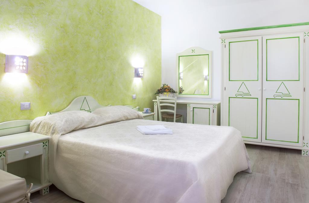 Domo La Vela - Affittacamere - Living SantʼAntìoco מראה חיצוני תמונה